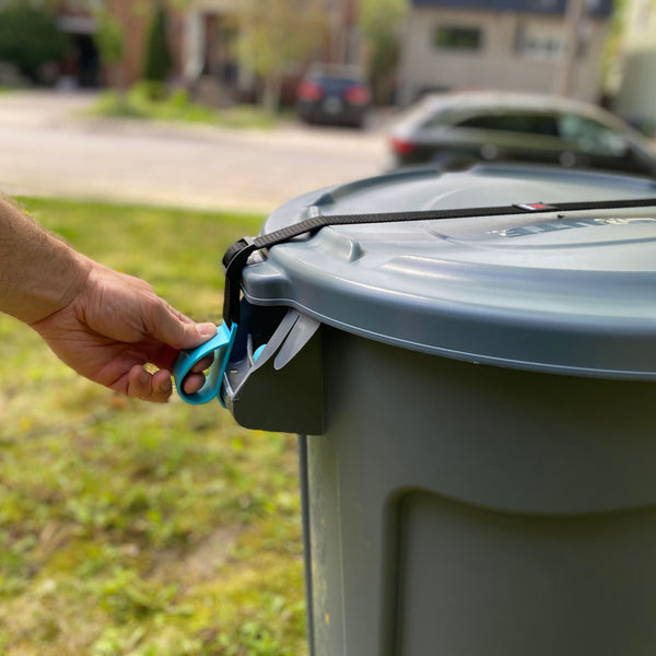 SideArm – Trash Can Lock for Round Bins (Side Handle Garbage Cans, No Hinges)