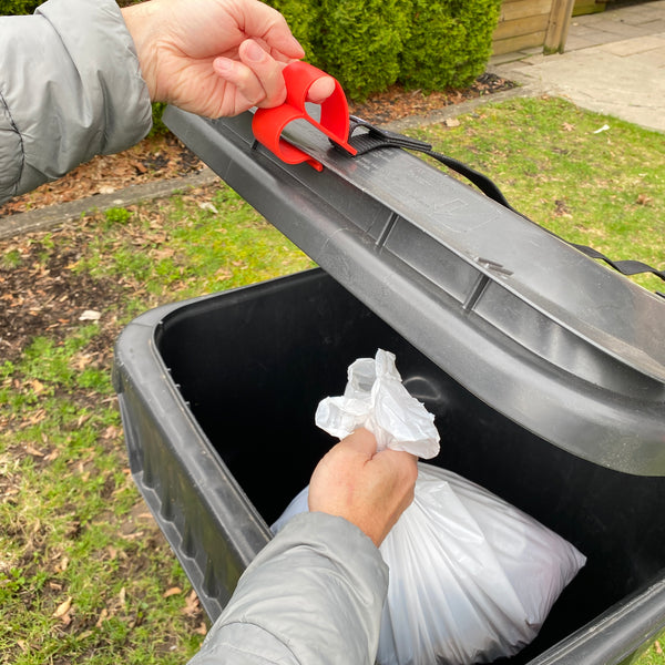 BinClaw® – One-Handed Trash Can Lock (No Tools, Animal-Proof for Wheelie Bins)